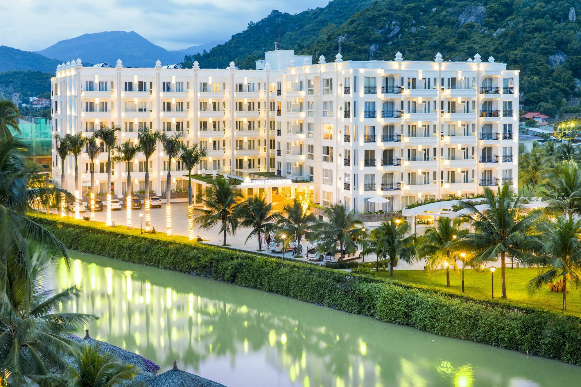 Cham Oasis Nha Trang Resort Condotel Eksteriør billede